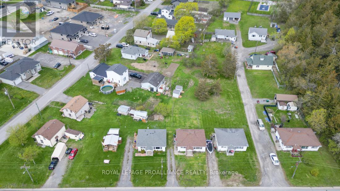 45 BLACK DIAMOND ROAD, Belleville, Ontario