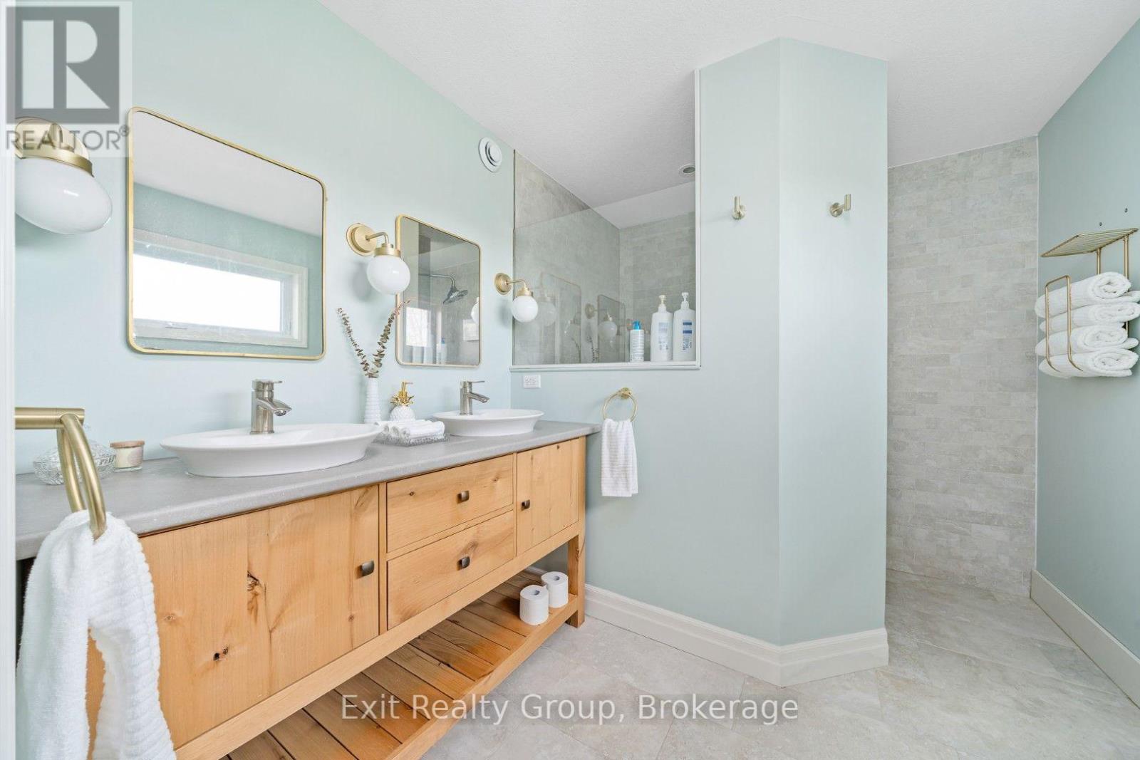 20858 Loyalist Parkway, Prince Edward County, Ontario  K0K 1L0 - Photo 8 - X13659314