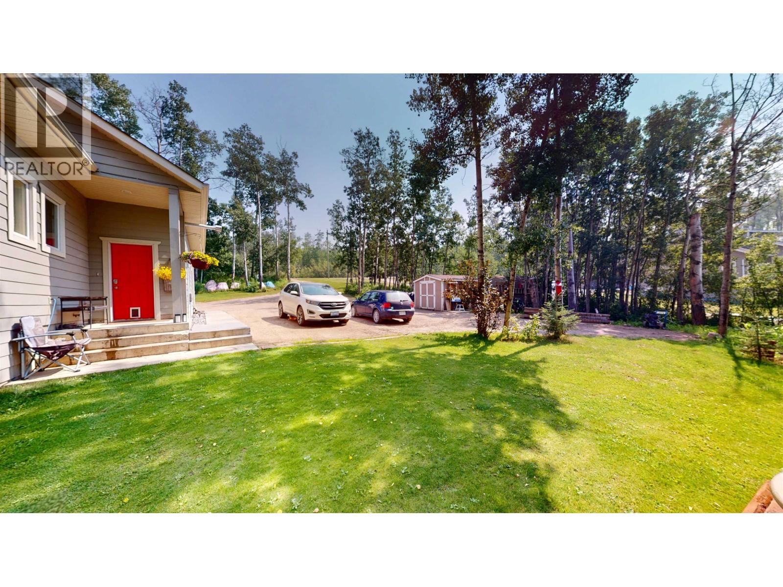 13133 Paradise Lane, Charlie Lake, British Columbia  V0C 1H0 - Photo 4 - R3154248