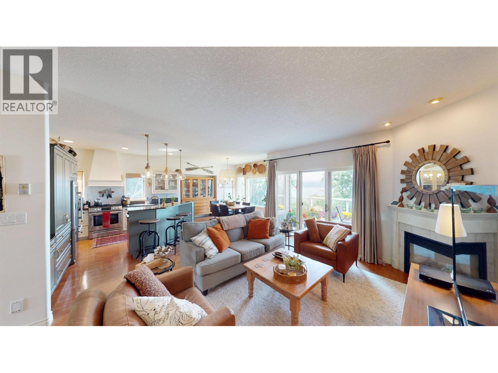 13133 Paradise Lane, Charlie Lake, British Columbia  V0C 1H0 - Photo 21 - R3154248