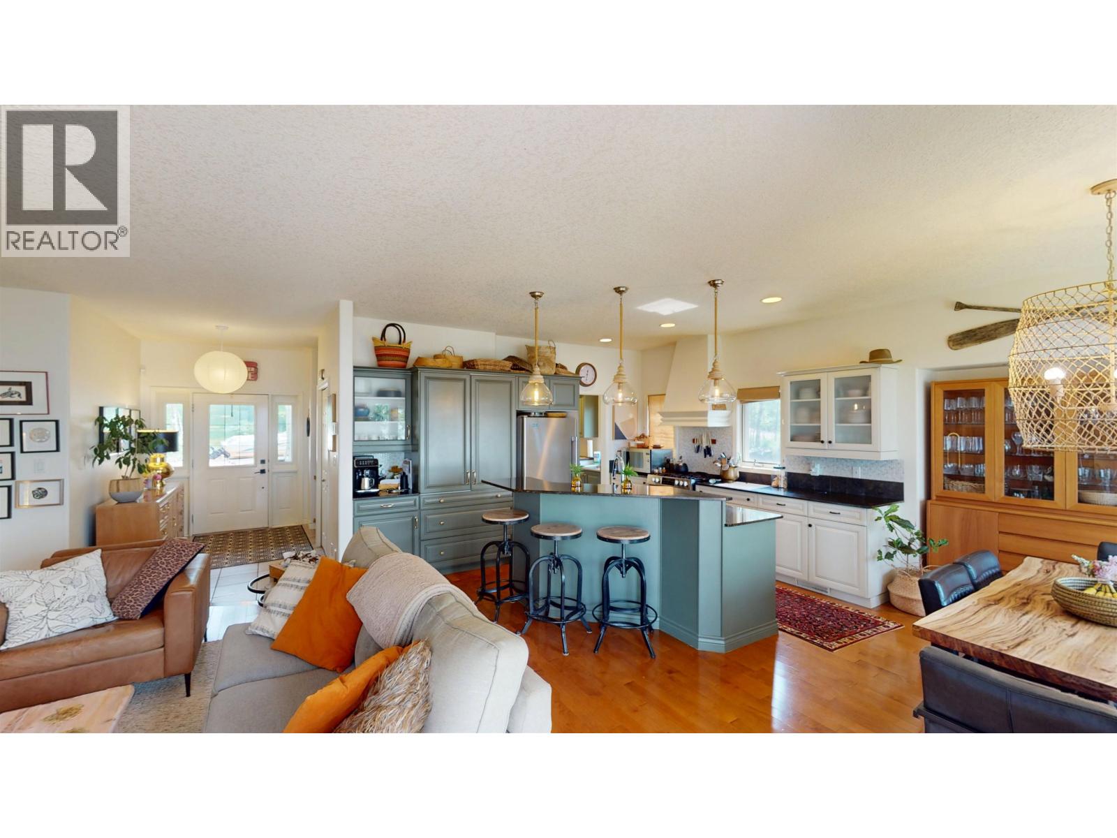 13133 Paradise Lane, Charlie Lake, British Columbia  V0C 1H0 - Photo 16 - R3154248