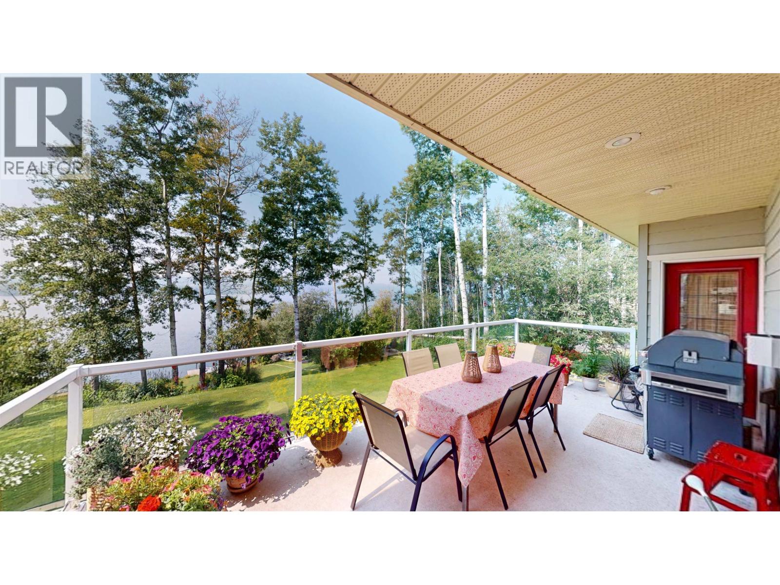 13133 Paradise Lane, Charlie Lake, British Columbia  V0C 1H0 - Photo 3 - R3154248