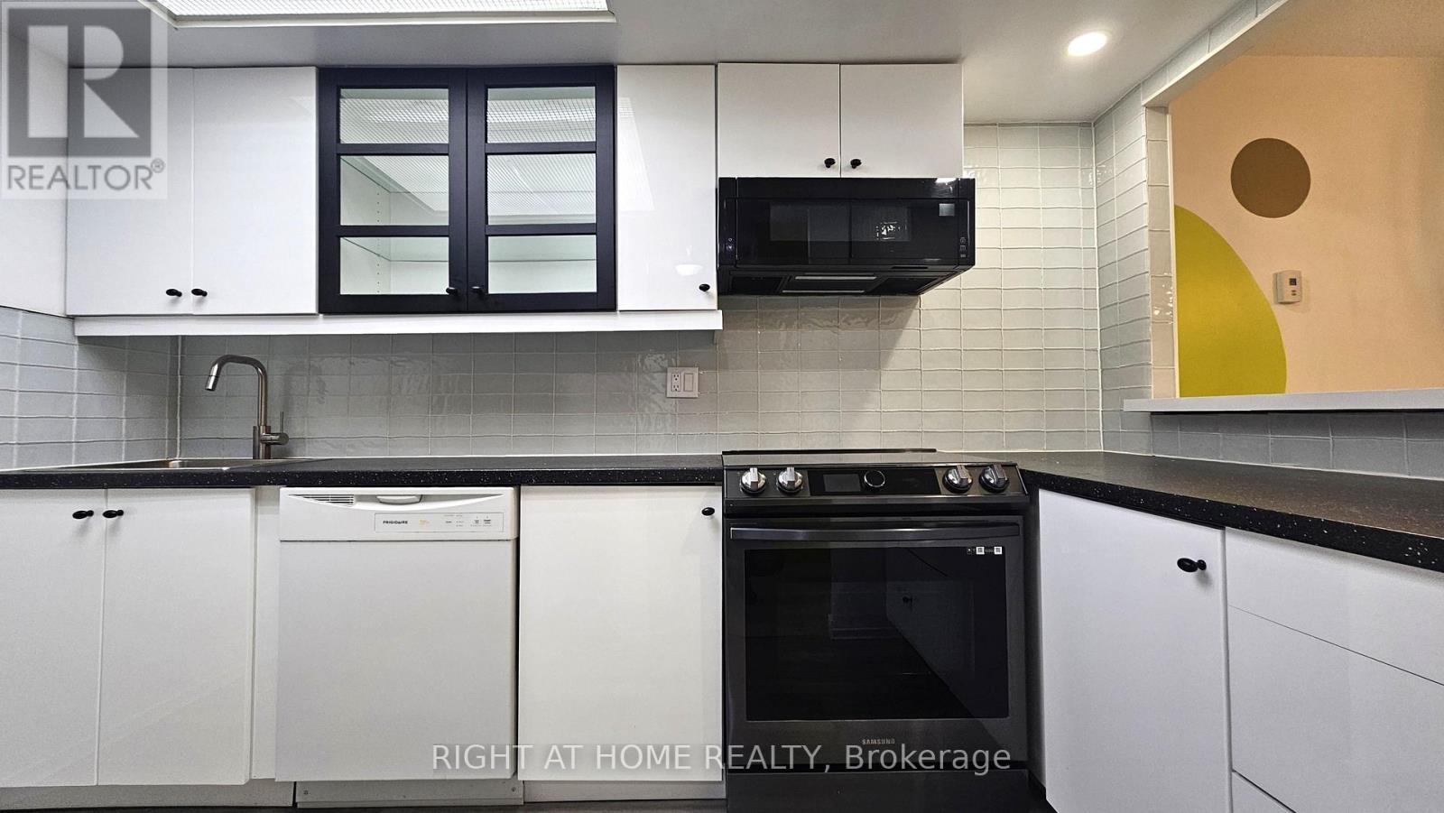 1714 - 2460 Eglinton Avenue E, Toronto, Ontario  M1K 5J7 - Photo 12 - E13659164