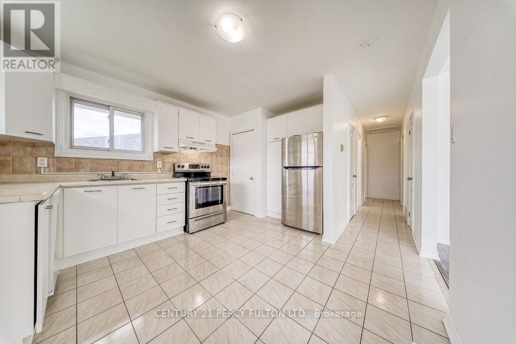 381 Conant Street, Oshawa, Ontario  L1H 3S8 - Photo 14 - E13659198