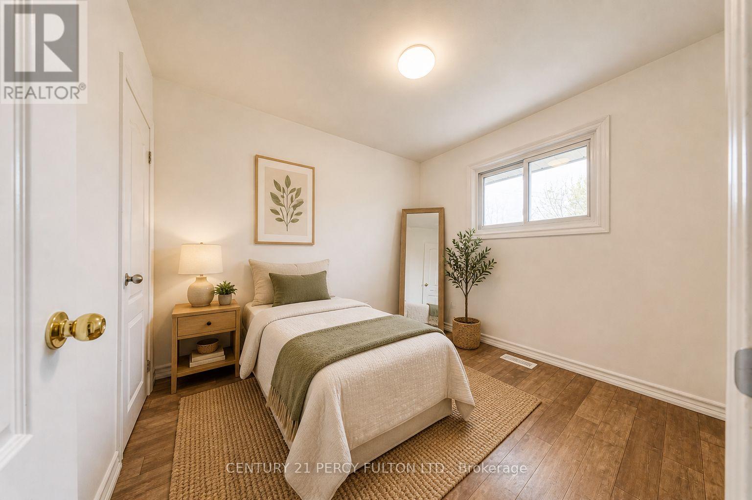 381 Conant Street, Oshawa, Ontario  L1H 3S8 - Photo 7 - E13659198