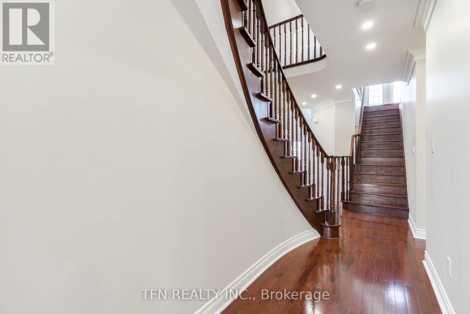 Upper - 1648 Pennel Drive, Oshawa, Ontario  L1K 0K1 - Photo 10 - E13659284