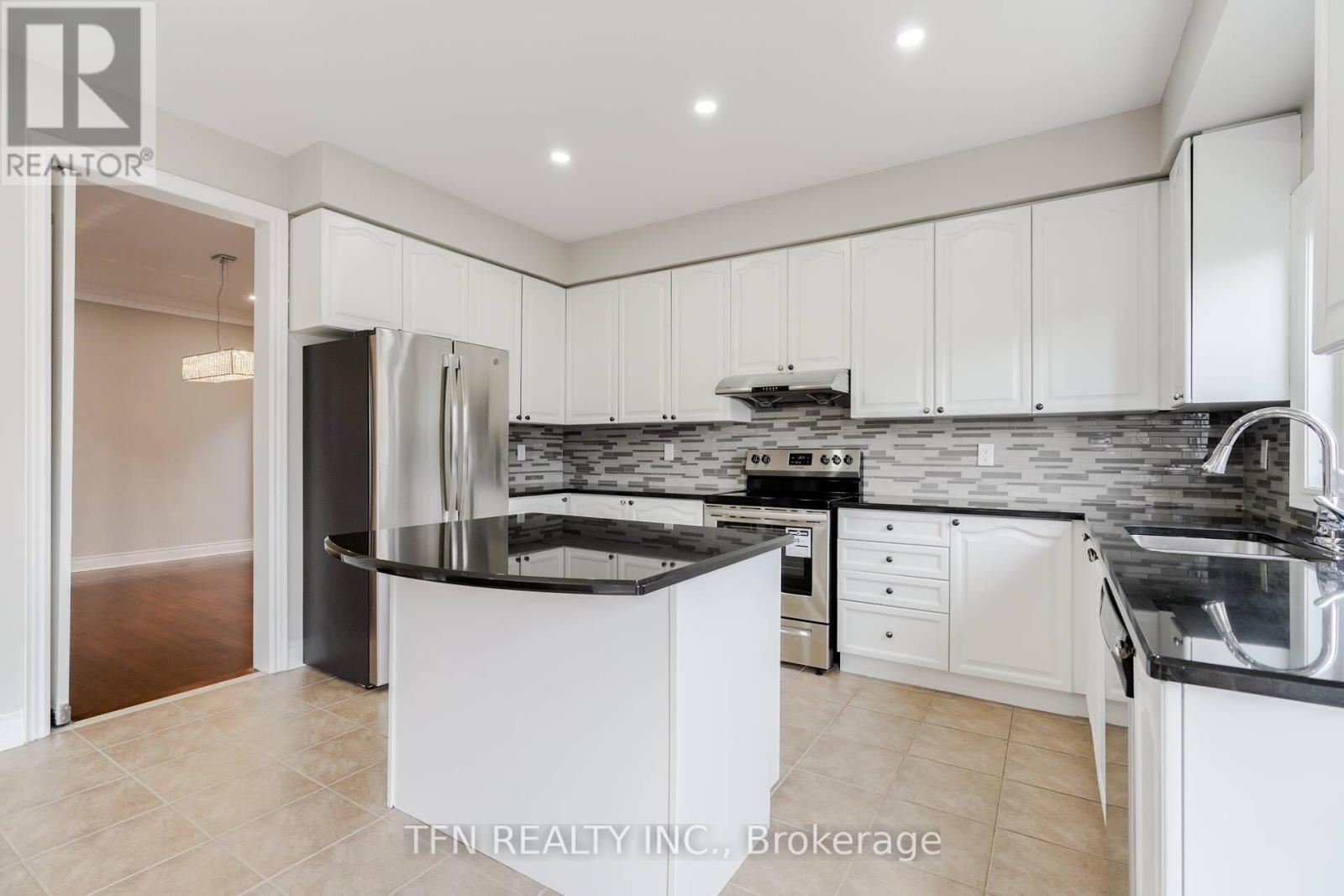 Upper - 1648 Pennel Drive, Oshawa, Ontario  L1K 0K1 - Photo 16 - E13659284