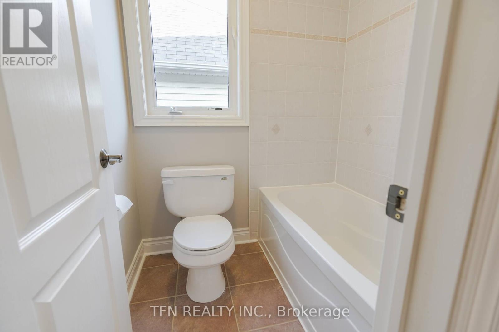 Upper - 1648 Pennel Drive, Oshawa, Ontario  L1K 0K1 - Photo 34 - E13659284