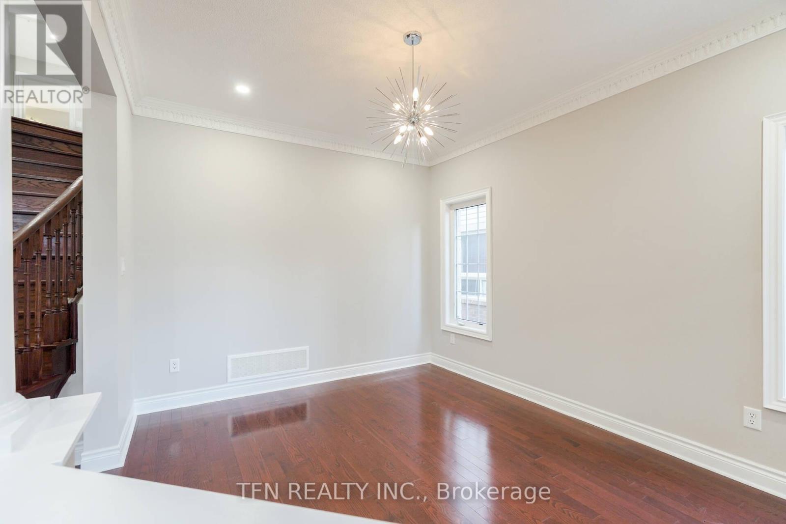 Upper - 1648 Pennel Drive, Oshawa, Ontario  L1K 0K1 - Photo 7 - E13659284