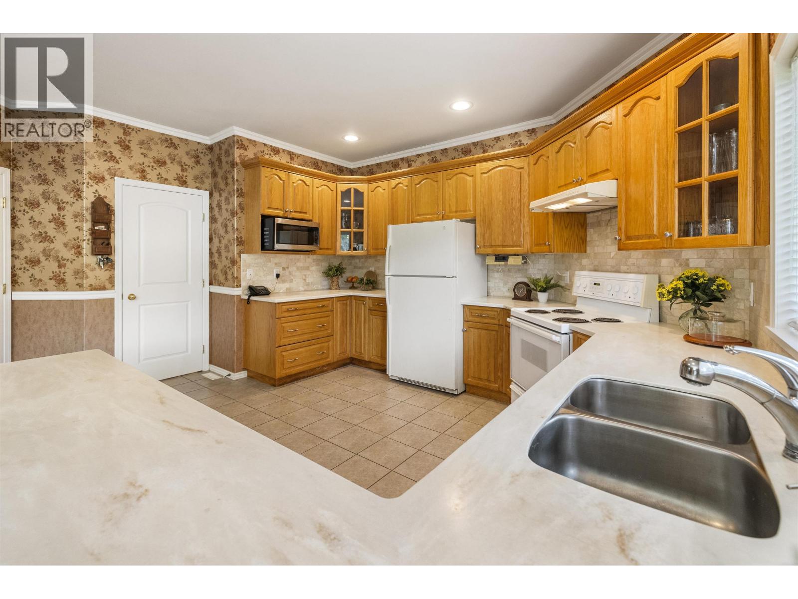 26350 Trethewey Crescent, Maple Ridge, British Columbia  V2W 1A5 - Photo 17 - R3144075