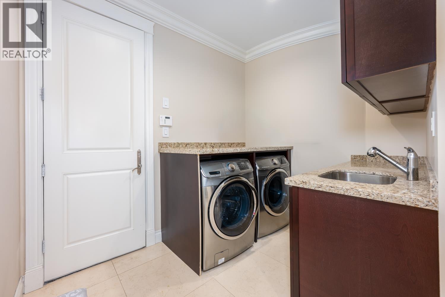 8411 Fairhurst Road, Richmond, British Columbia  V7C 1Y7 - Photo 12 - R3150566