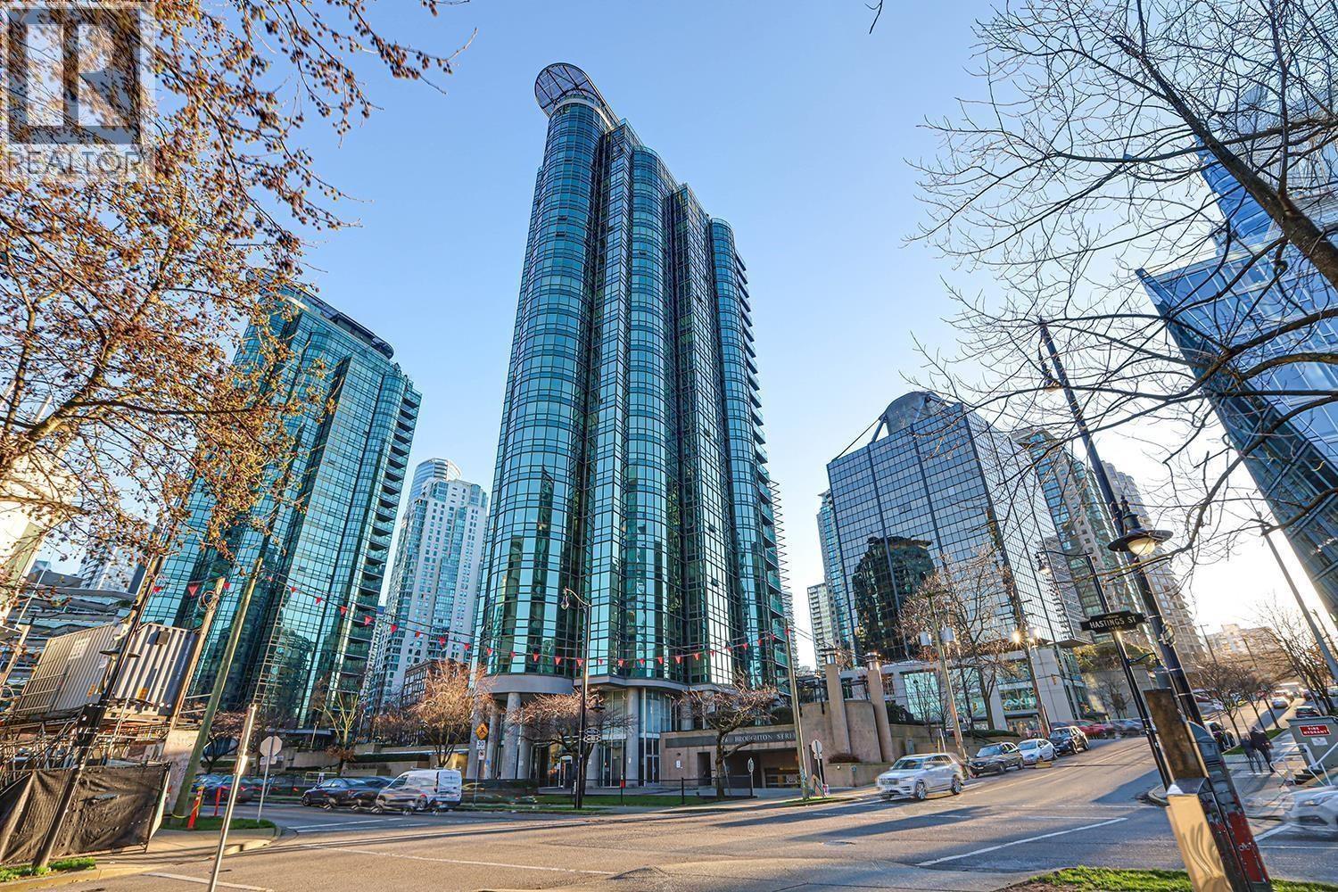 702 588 BROUGHTON STREET, Vancouver, British Columbia
