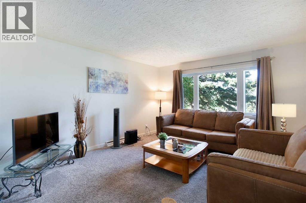 3224 14 Street NW, Calgary, Alberta  T2K 1H8 - Photo 3 - A2327310