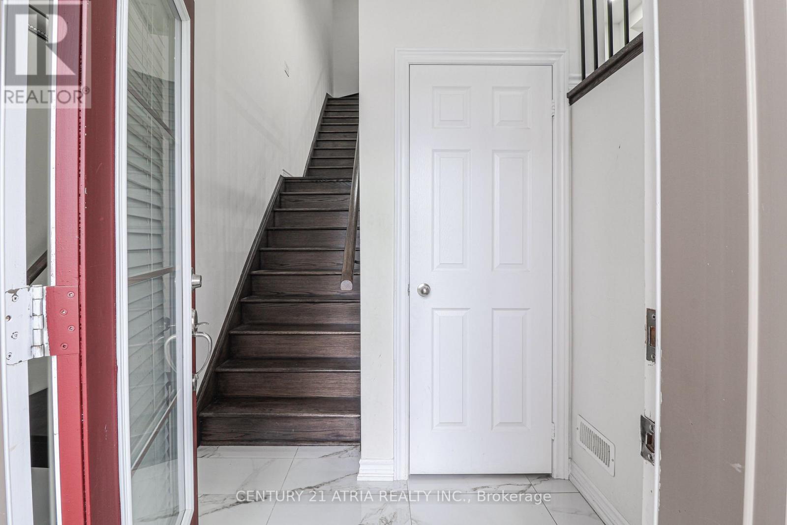134 Dundonnell Place, Vaughan, Ontario  L4H 4R8 - Photo 3 - N13659180