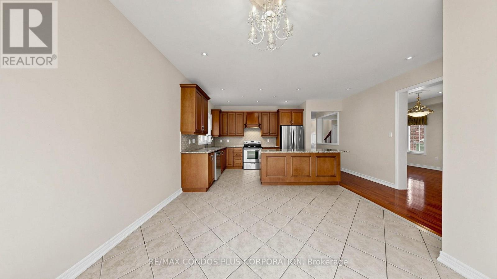 139 Queen Filomena Avenue, Vaughan, Ontario  L6A 0J1 - Photo 13 - N13659232