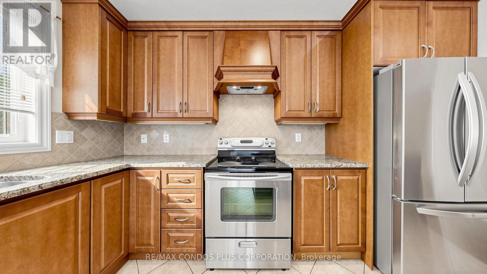 139 Queen Filomena Avenue, Vaughan, Ontario  L6A 0J1 - Photo 17 - N13659232