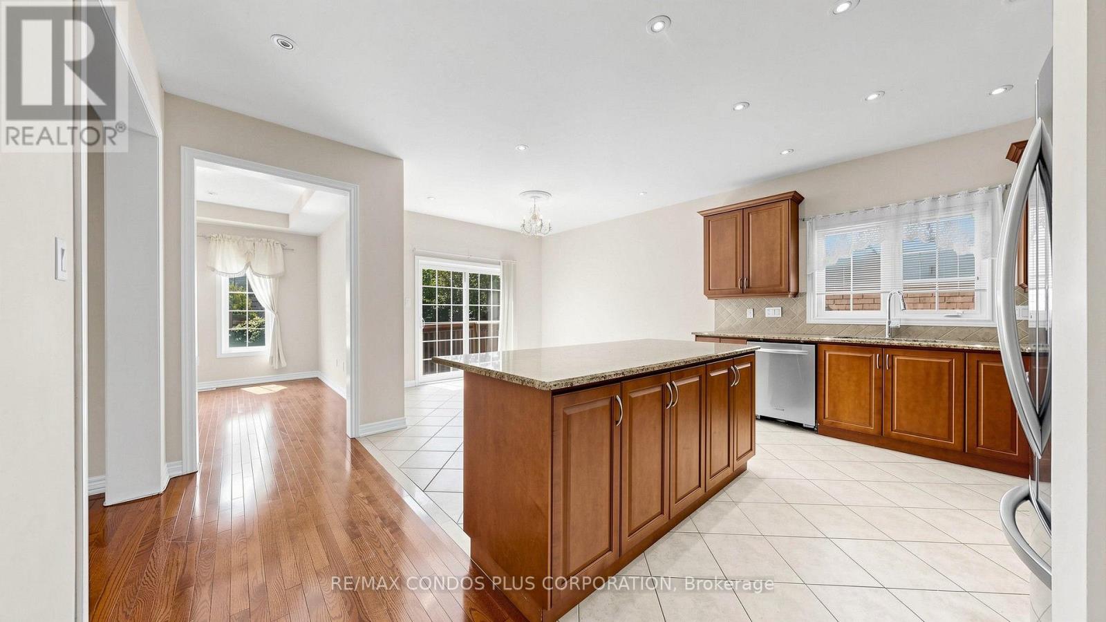 139 Queen Filomena Avenue, Vaughan, Ontario  L6A 0J1 - Photo 19 - N13659232