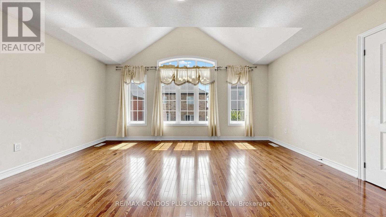 139 Queen Filomena Avenue, Vaughan, Ontario  L6A 0J1 - Photo 25 - N13659232