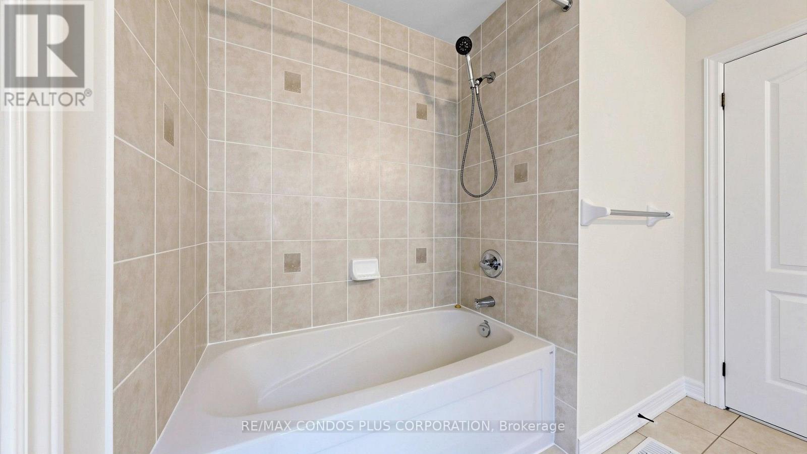 139 Queen Filomena Avenue, Vaughan, Ontario  L6A 0J1 - Photo 43 - N13659232