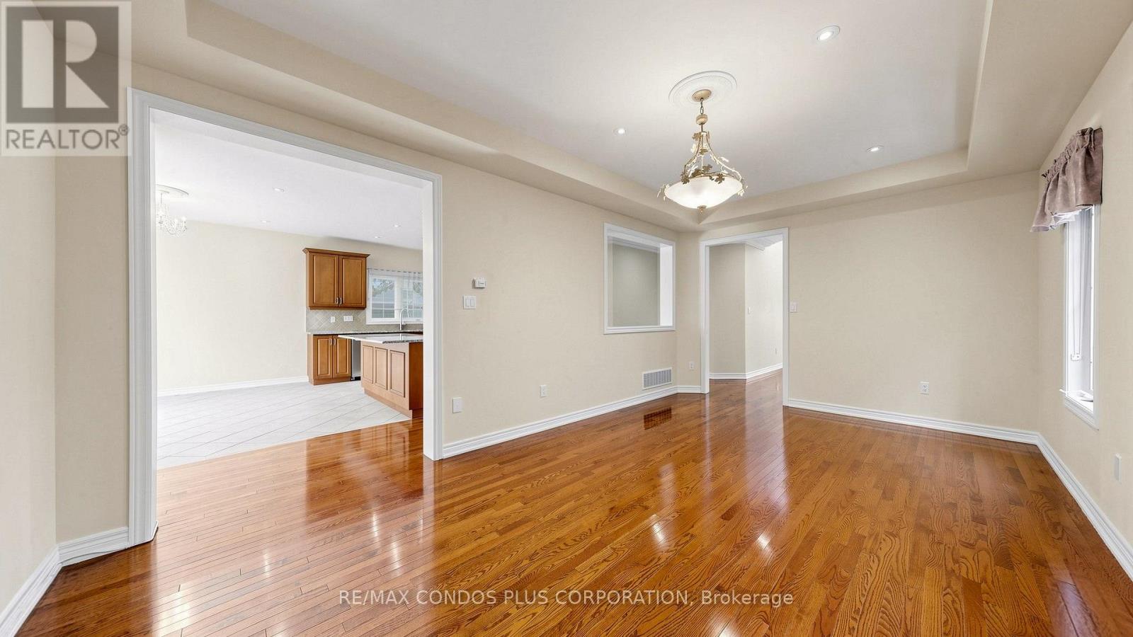 139 Queen Filomena Avenue, Vaughan, Ontario  L6A 0J1 - Photo 8 - N13659232