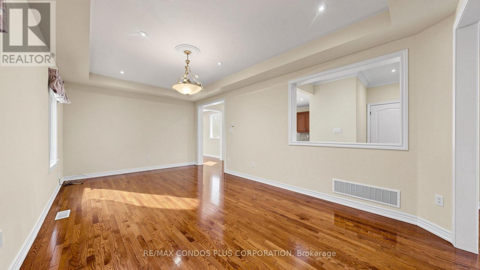139 Queen Filomena Avenue, Vaughan, Ontario  L6A 0J1 - Photo 9 - N13659232