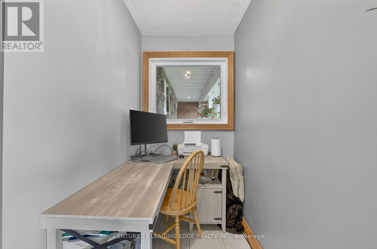 23233 Miles Road, Georgina, Ontario  L0E 1R0 - Photo 13 - N13659332