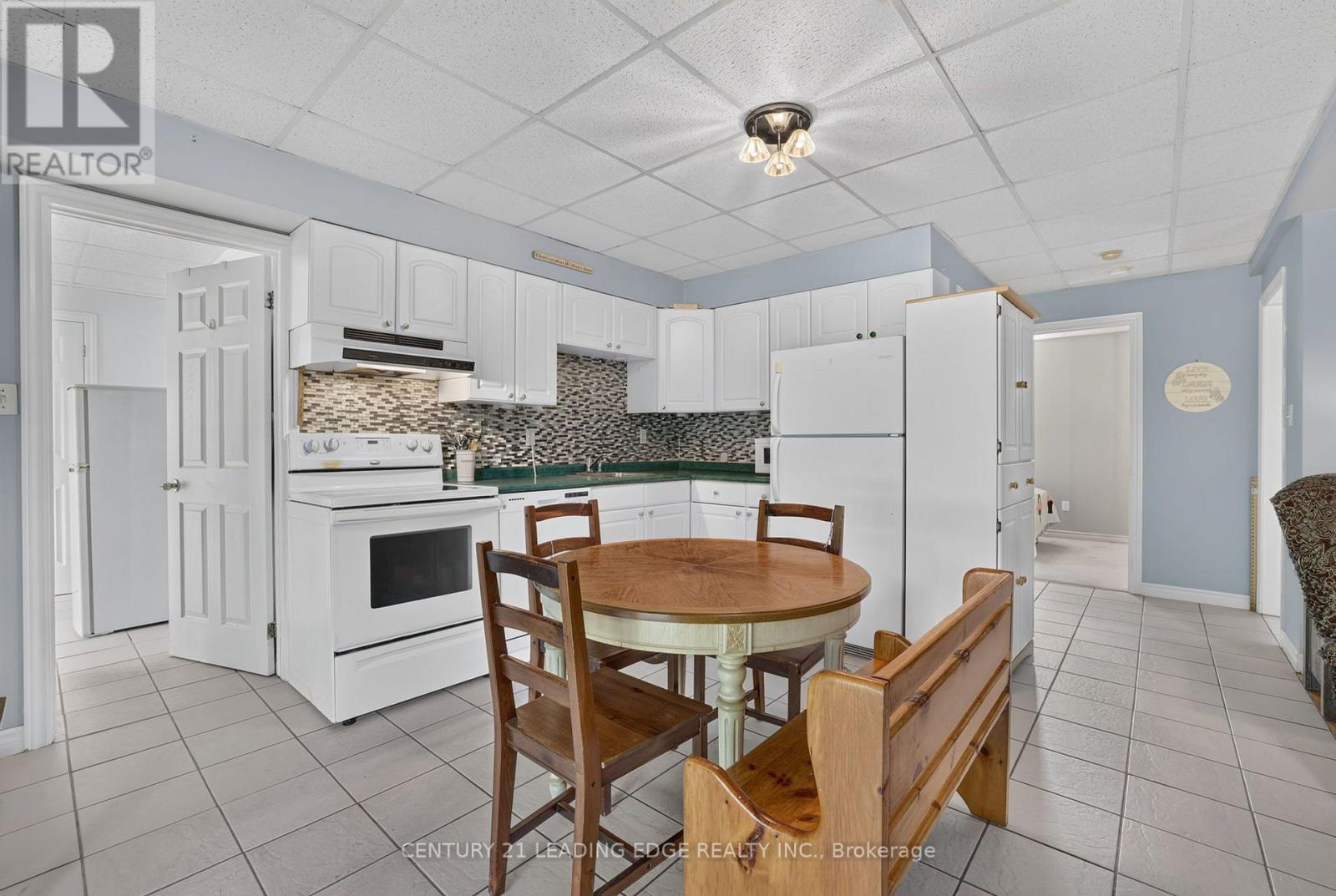23233 Miles Road, Georgina, Ontario  L0E 1R0 - Photo 30 - N13659332