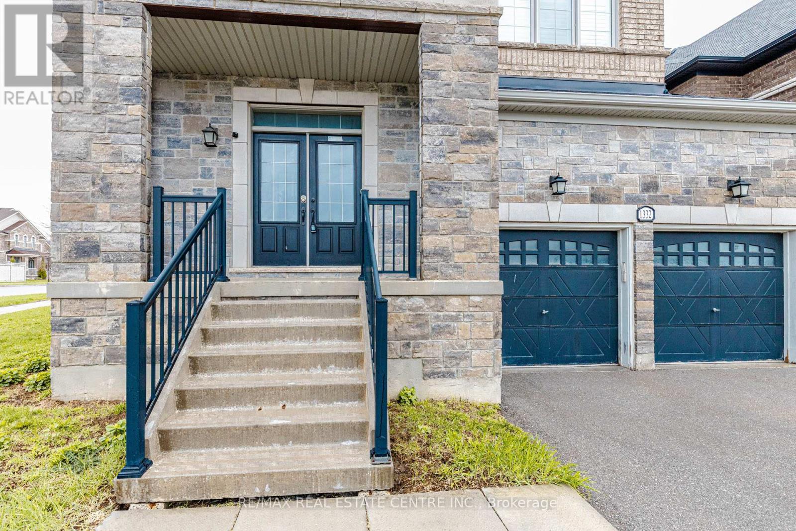 1332 Blackmore Street, Innisfil, Ontario  L9S 0J8 - Photo 2 - N13659366