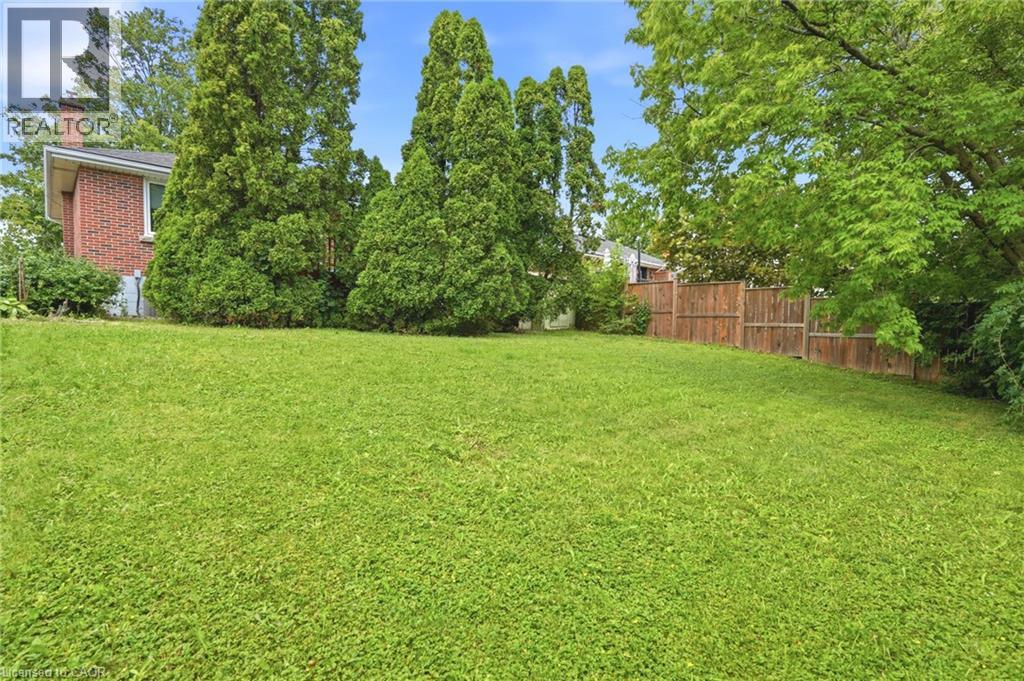 241 East 44th Street, Hamilton, Ontario  L8T 3H7 - Photo 29 - 40854492