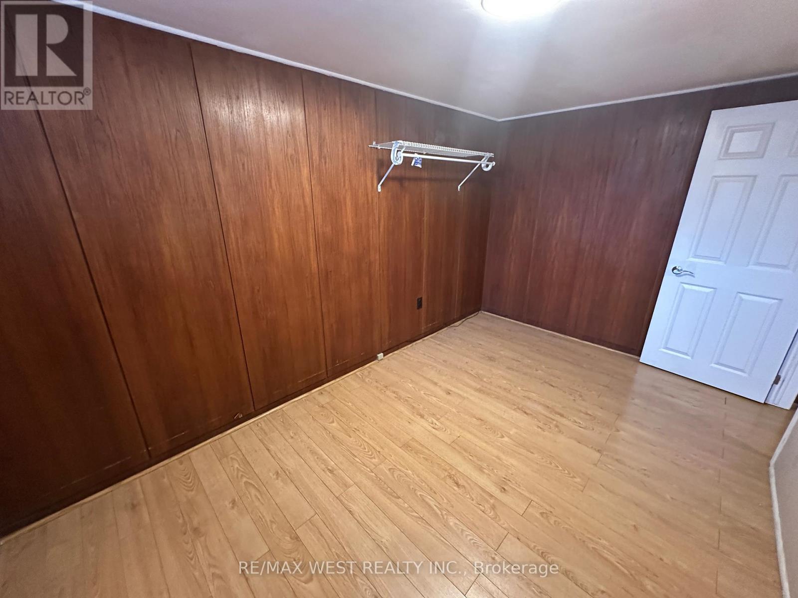 Lower - 28 Snider Avenue, Toronto, Ontario  M6E 4R9 - Photo 12 - W13659276