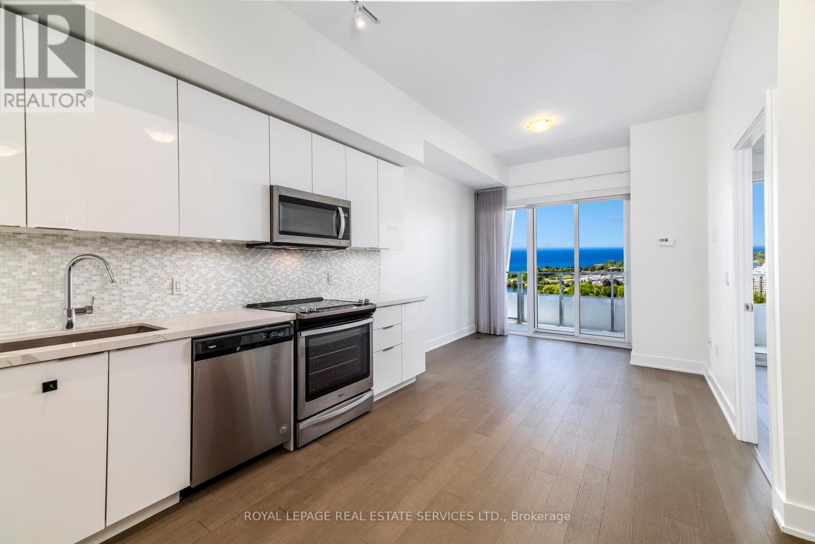 2019 - 30 Shore Breeze Drive, Toronto, Ontario  M8V 0J1 - Photo 2 - W13659346