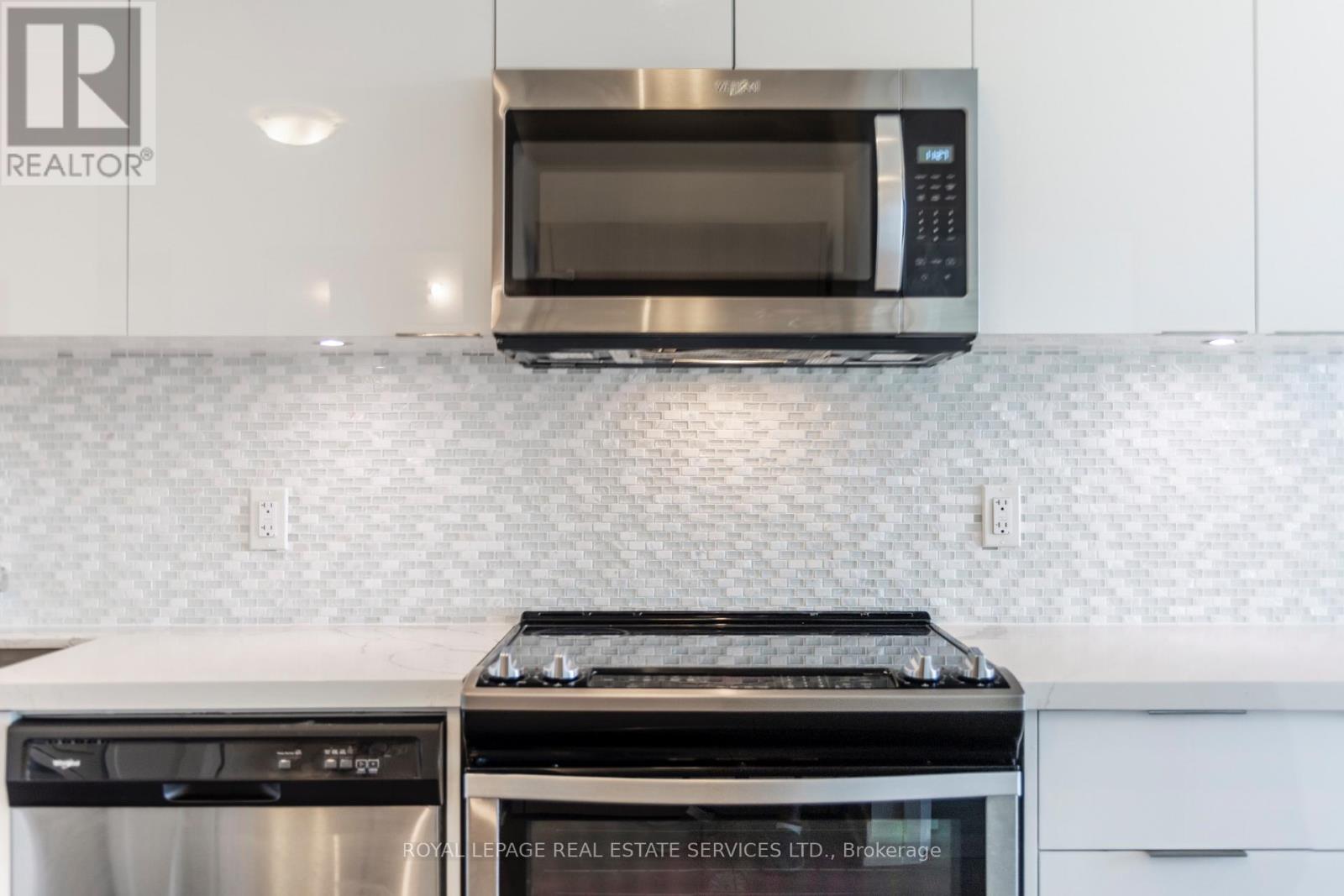 2019 - 30 Shore Breeze Drive, Toronto, Ontario  M8V 0J1 - Photo 20 - W13659346