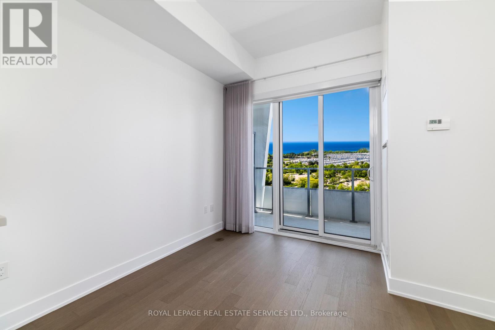 2019 - 30 Shore Breeze Drive, Toronto, Ontario  M8V 0J1 - Photo 5 - W13659346