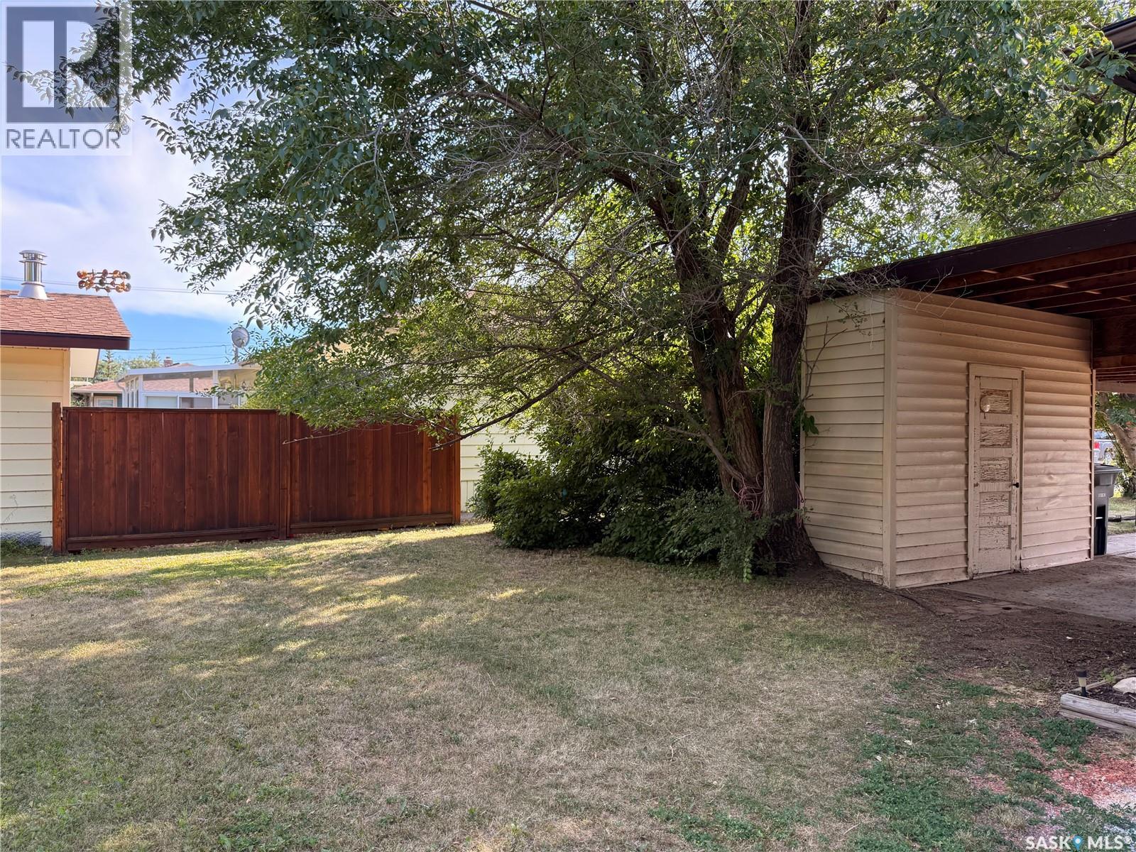219 Thomson Street, Outlook, Saskatchewan  S0L 2N0 - Photo 37 - SK045160