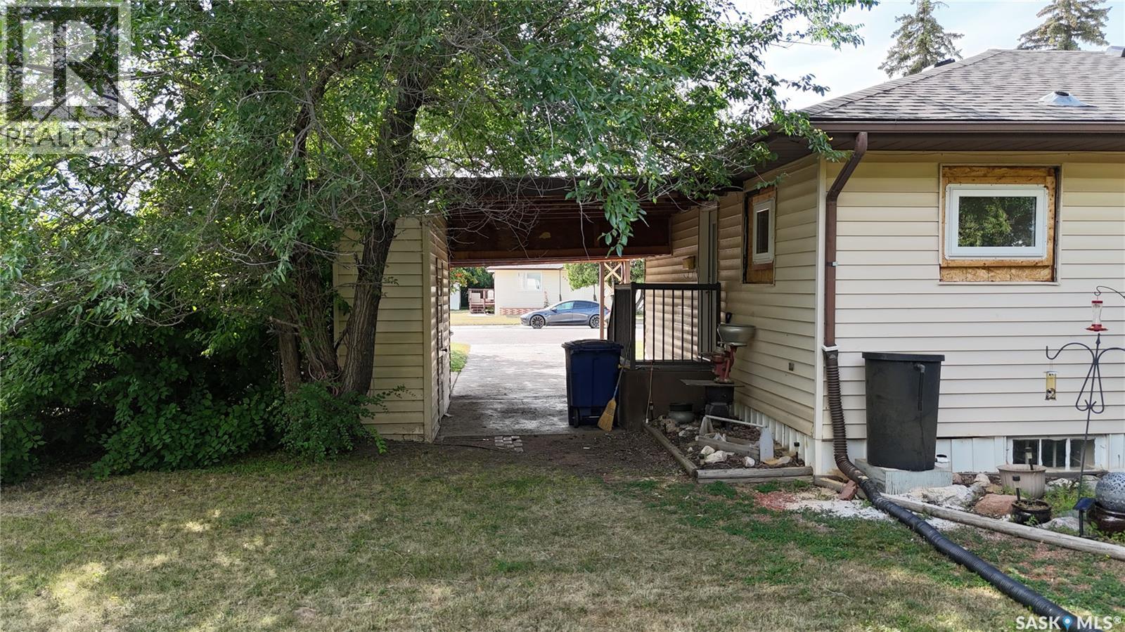 219 Thomson Street, Outlook, Saskatchewan  S0L 2N0 - Photo 38 - SK045160