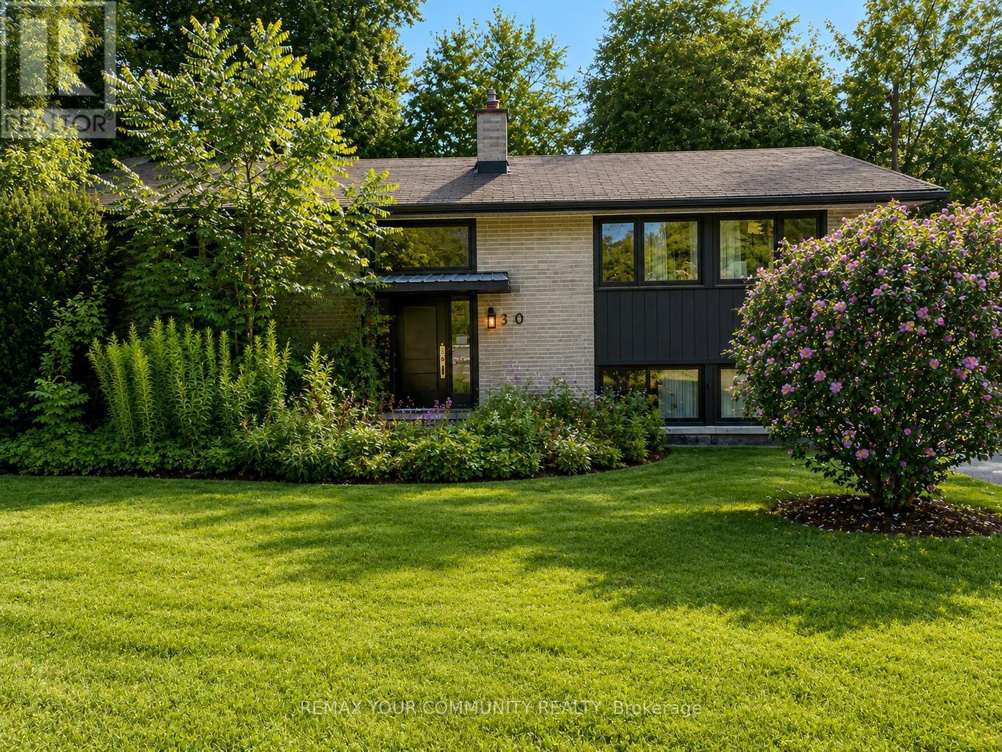 30 KNOLLSIDE DRIVE, Richmond Hill, Ontario