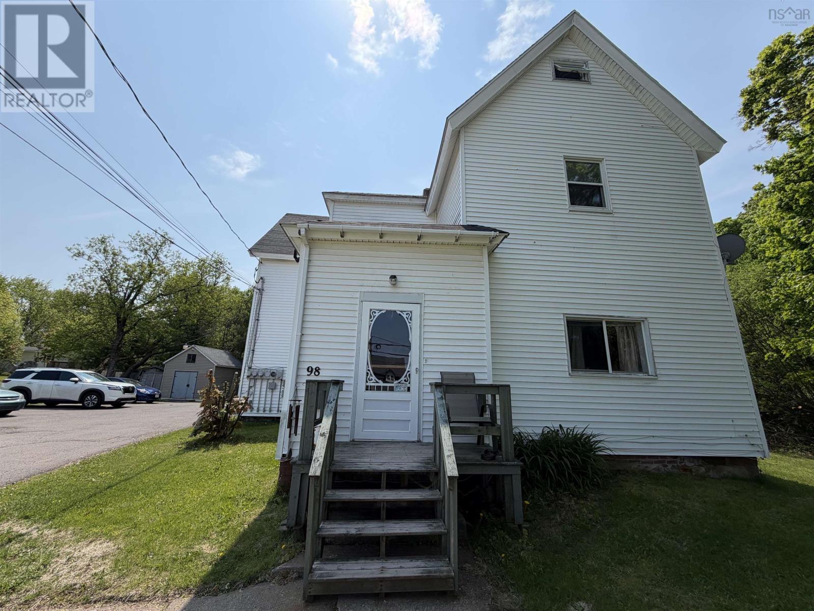 98 Victoria Street W, Amherst, Nova Scotia  B4H 1C8 - Photo 4 - 202615286