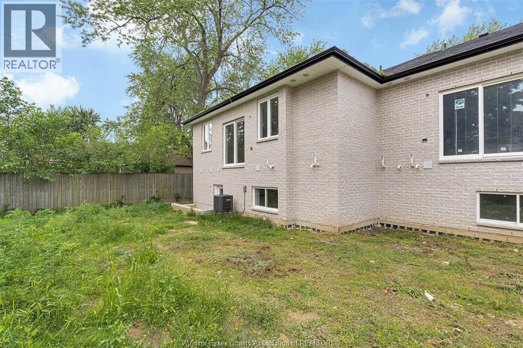 1525 Michigan Avenue, Lasalle, Ontario  N9J 2G7 - Photo 7 - 26015908