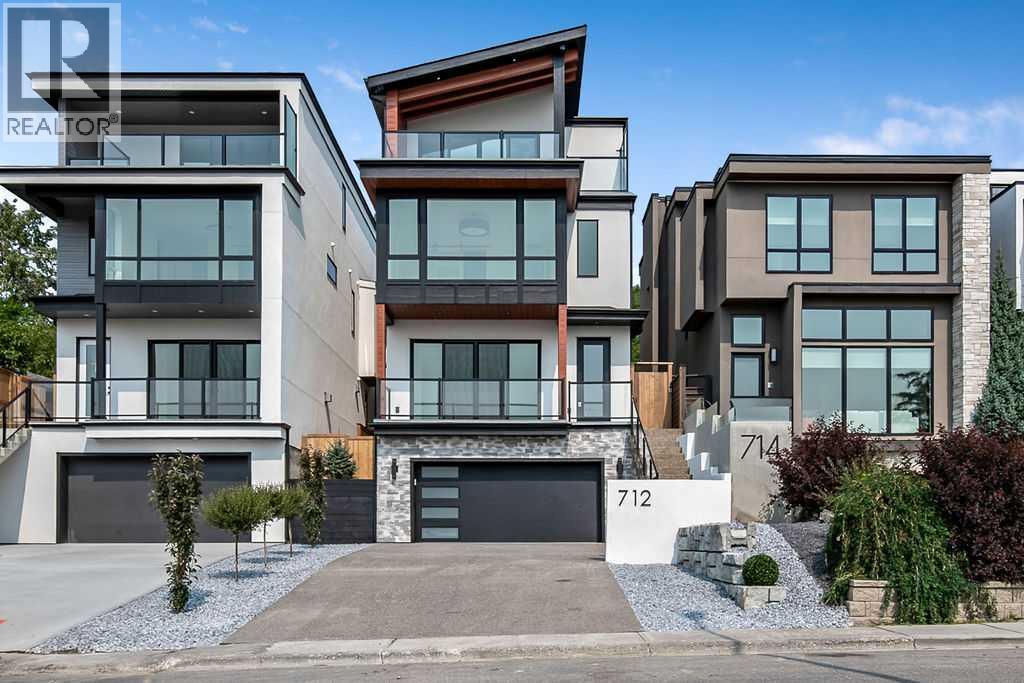 712 Bridge Crescent NE, Calgary, Alberta  T2E 5B5 - Photo 2 - A2288587