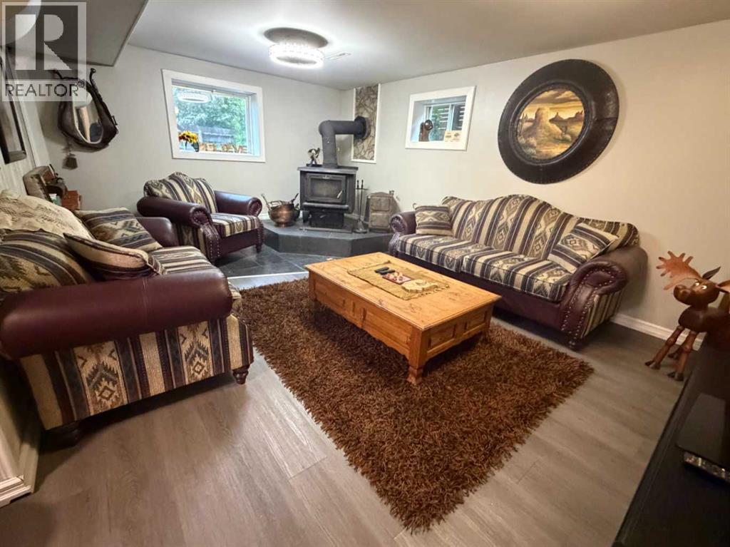 203 2 Street NE, Sundre, Alberta  T0M 1X0 - Photo 31 - A2300759