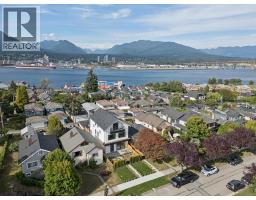 2 2815 TRINITY STREET, Vancouver, British Columbia