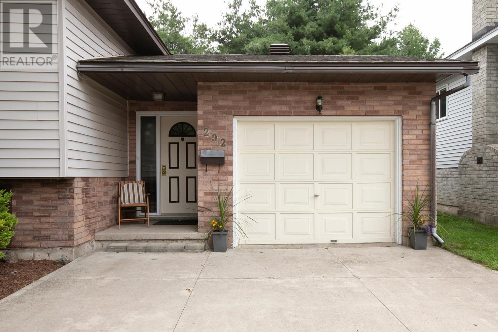 292 Parkland Cres, Sault Ste. Marie, Ontario  P6A 6R3 - Photo 3 - SM262093