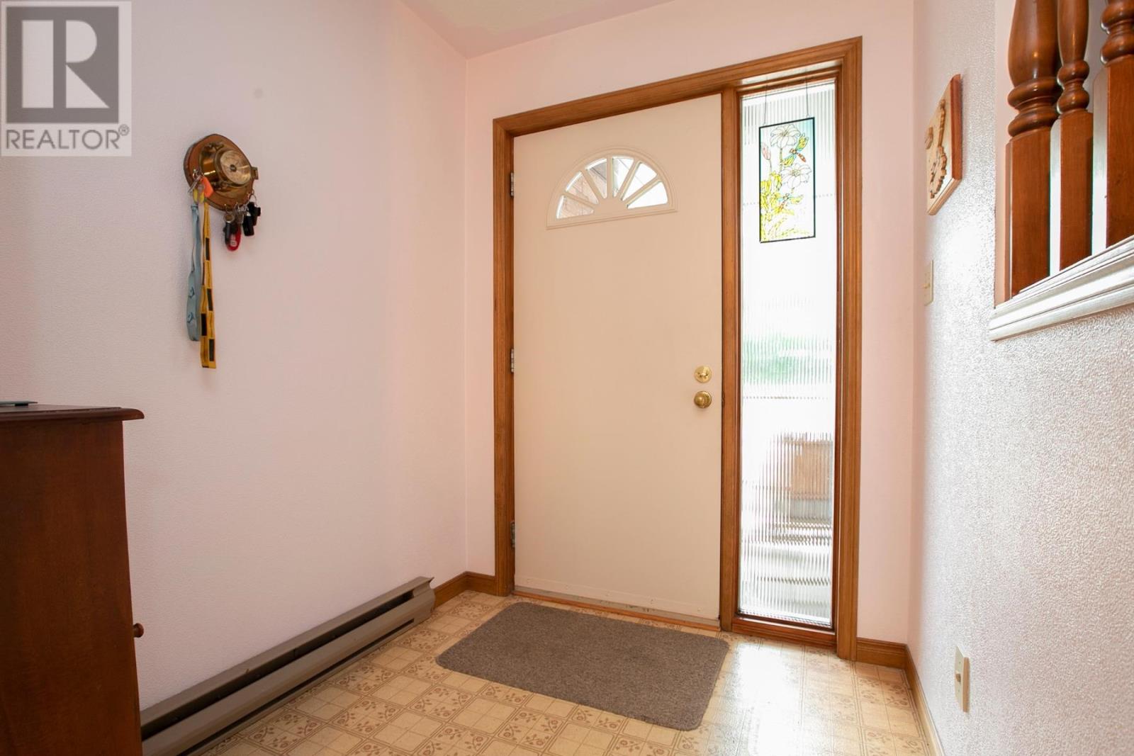 292 Parkland Cres, Sault Ste. Marie, Ontario  P6A 6R3 - Photo 4 - SM262093