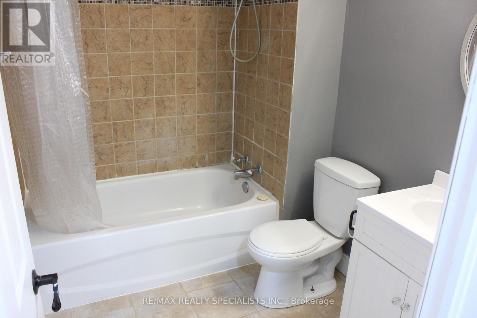 Lower - 12 Woodgrove Court, Barrie, Ontario  L4M 5B6 - Photo 10 - S13637460