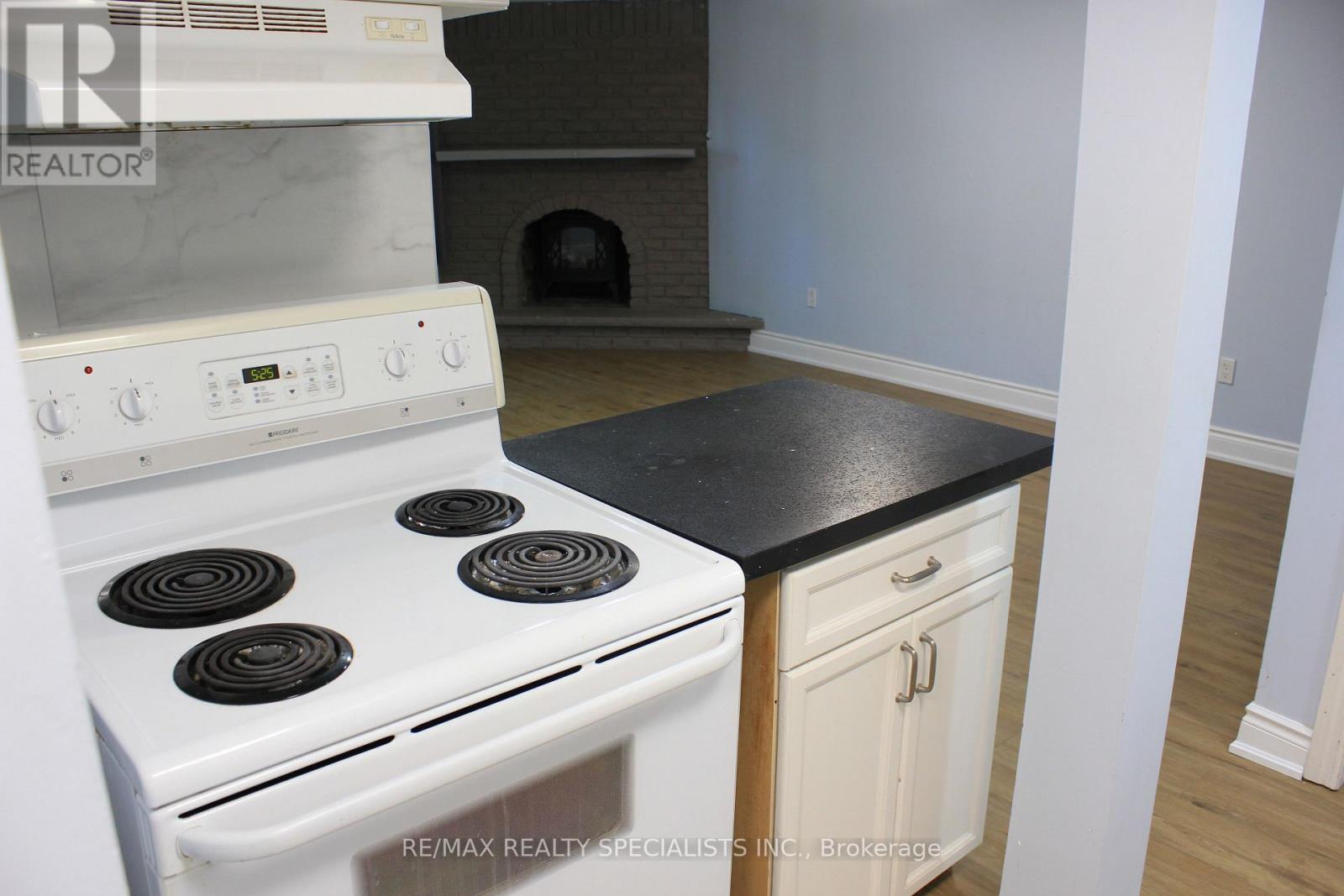 Lower - 12 Woodgrove Court, Barrie, Ontario  L4M 5B6 - Photo 16 - S13637460