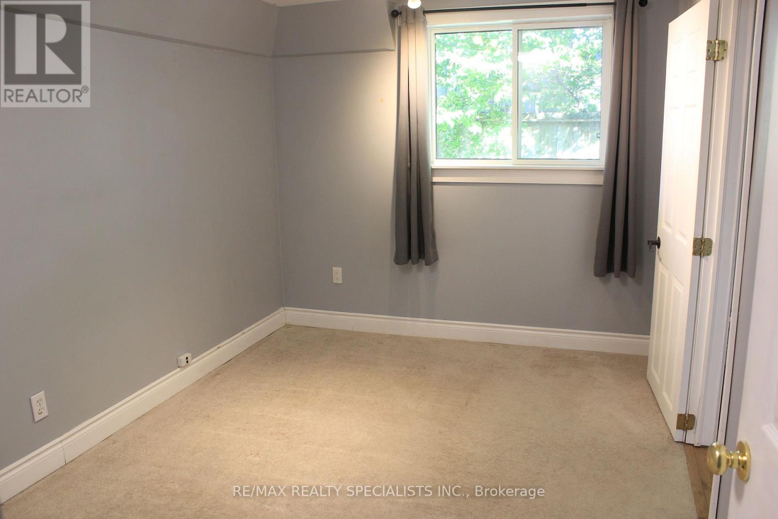 Lower - 12 Woodgrove Court, Barrie, Ontario  L4M 5B6 - Photo 6 - S13637460