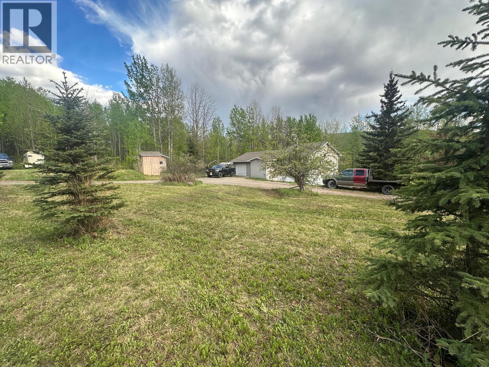 6327 Wildmare Sub, Chetwynd, British Columbia  V0C 1J0 - Photo 4 - 10385700