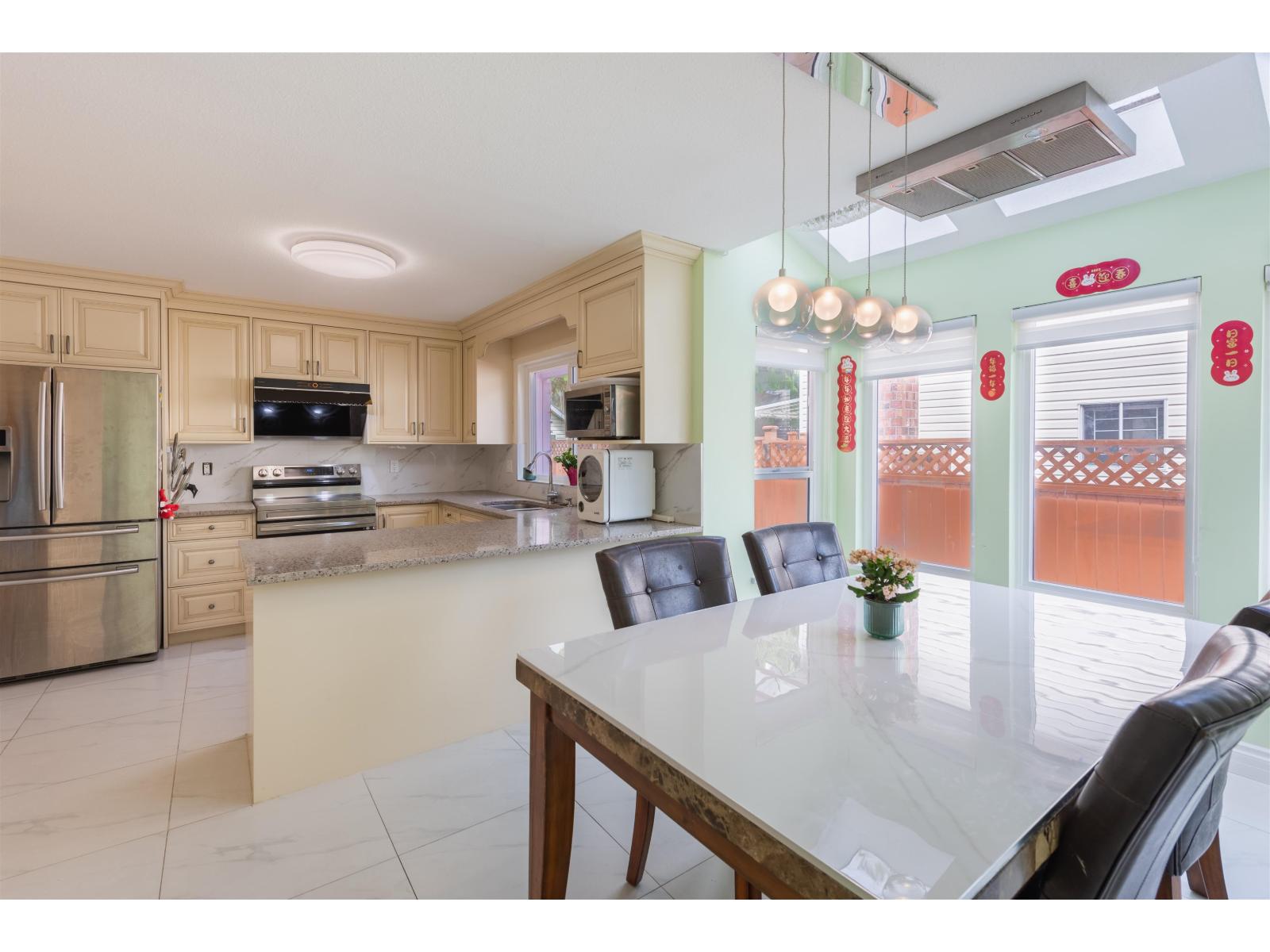 16111 10 Avenue, Surrey, British Columbia  V4A 1A7 - Photo 11 - R3154223