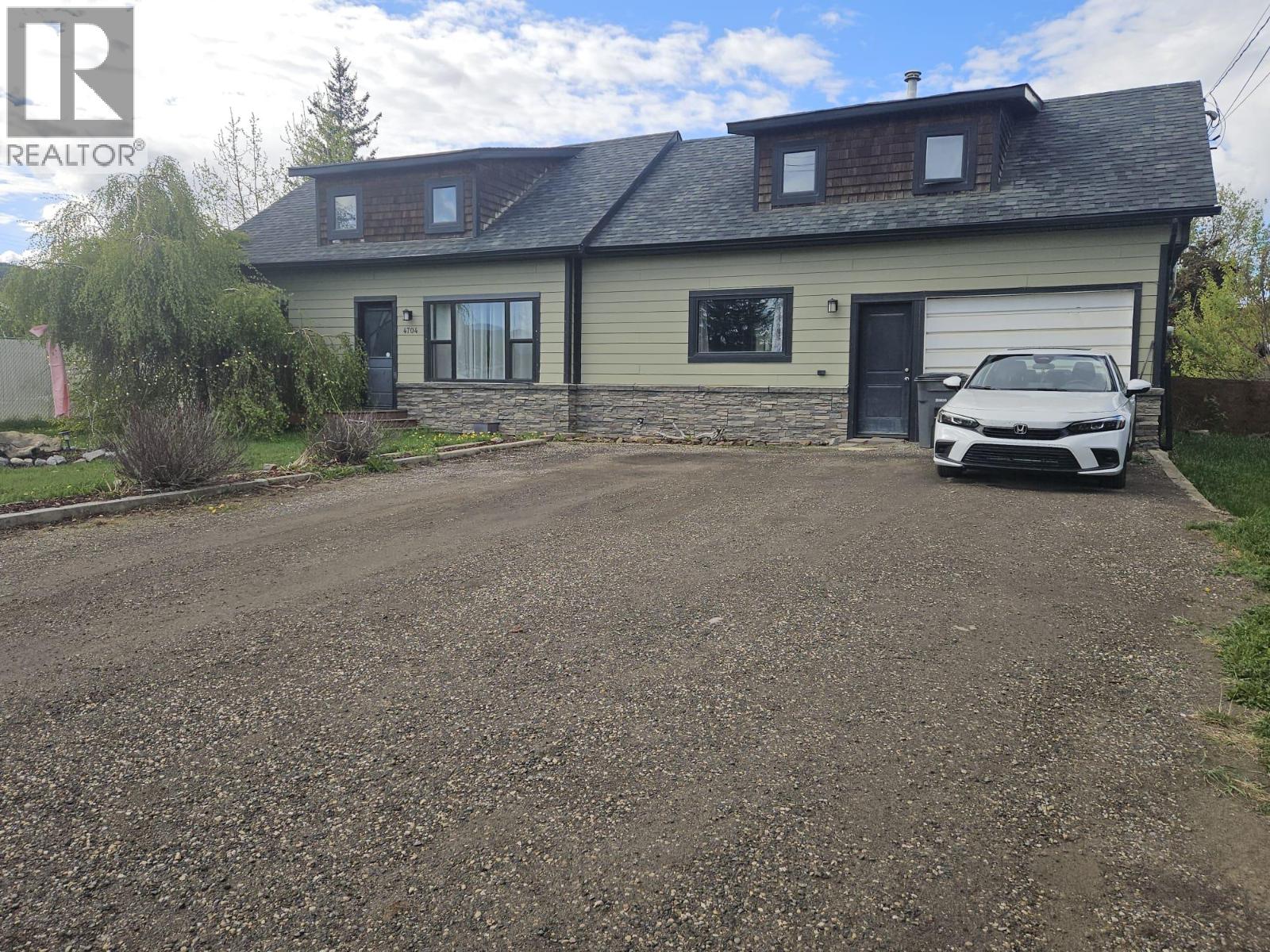 4704 50 Avenue NE, Chetwynd, British Columbia
