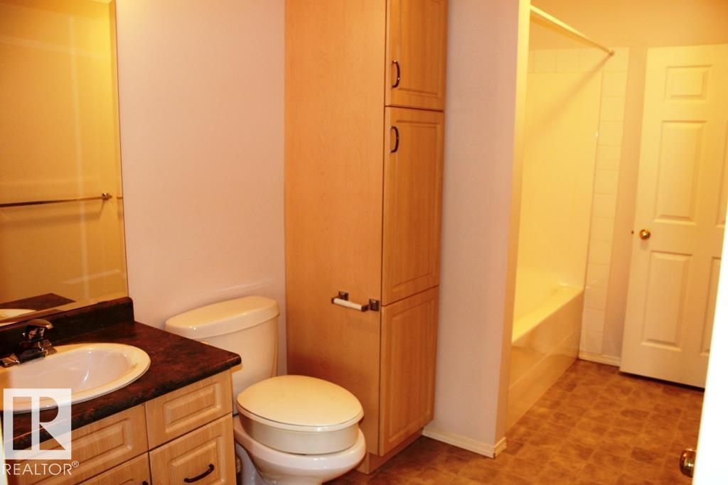 Unknown Address, ,    - Photo 7 - E4503056